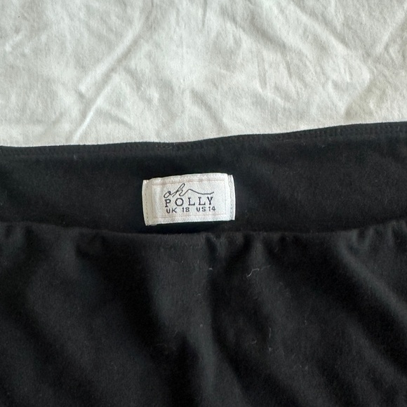 Black mini skirt size 14 - Picture 3 of 4